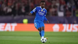 卡马文加赛后感言：保持球队心态，继续前进的方向