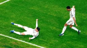 决赛出炉! 一场2-1险胜，皇马顺利突围，会师巴萨，争西超杯冠军